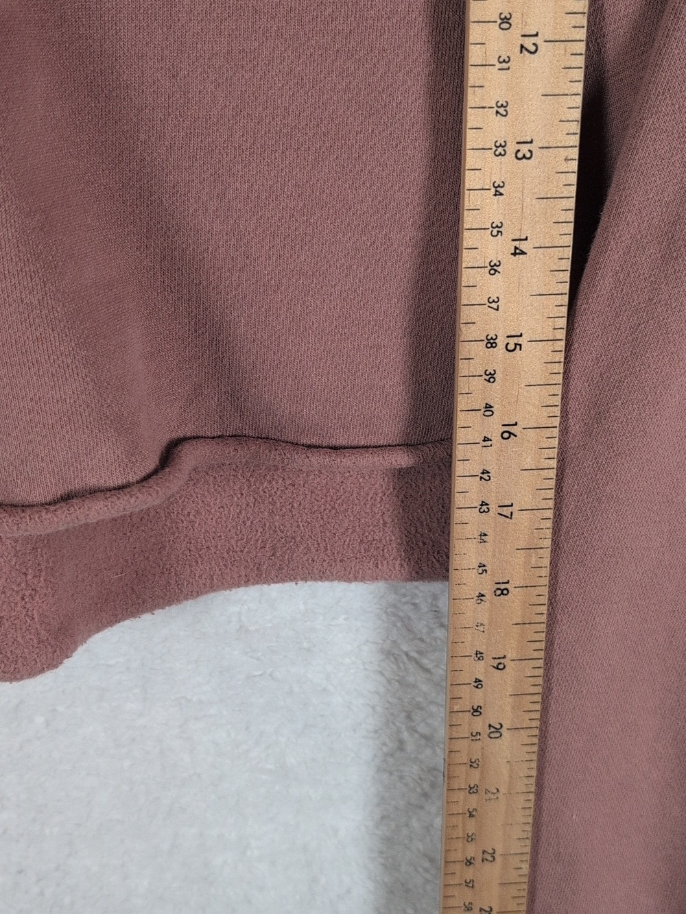 Good American Cropped Crewneck Sweatshirt in Dusty Rose - Picture 4 of 6